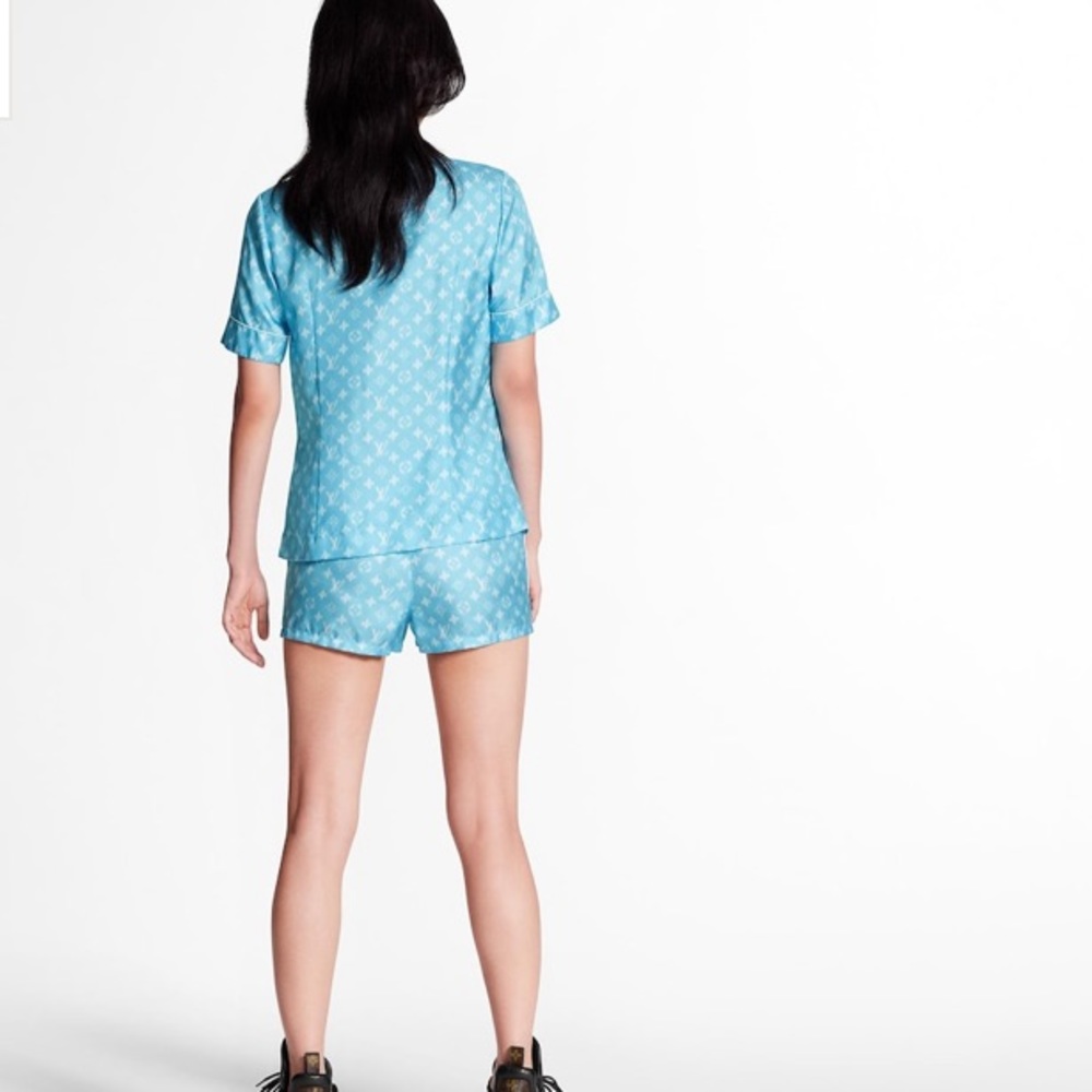 LOUIS VUITTON MONOGRAM PAJAMAS - Picture 2 of 6